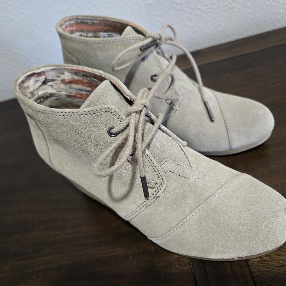Toms Light Tan Ankle Booties